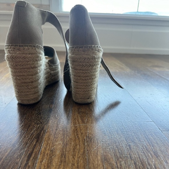 Marc fisher suede wedges size 11 - Picture 10 of 10